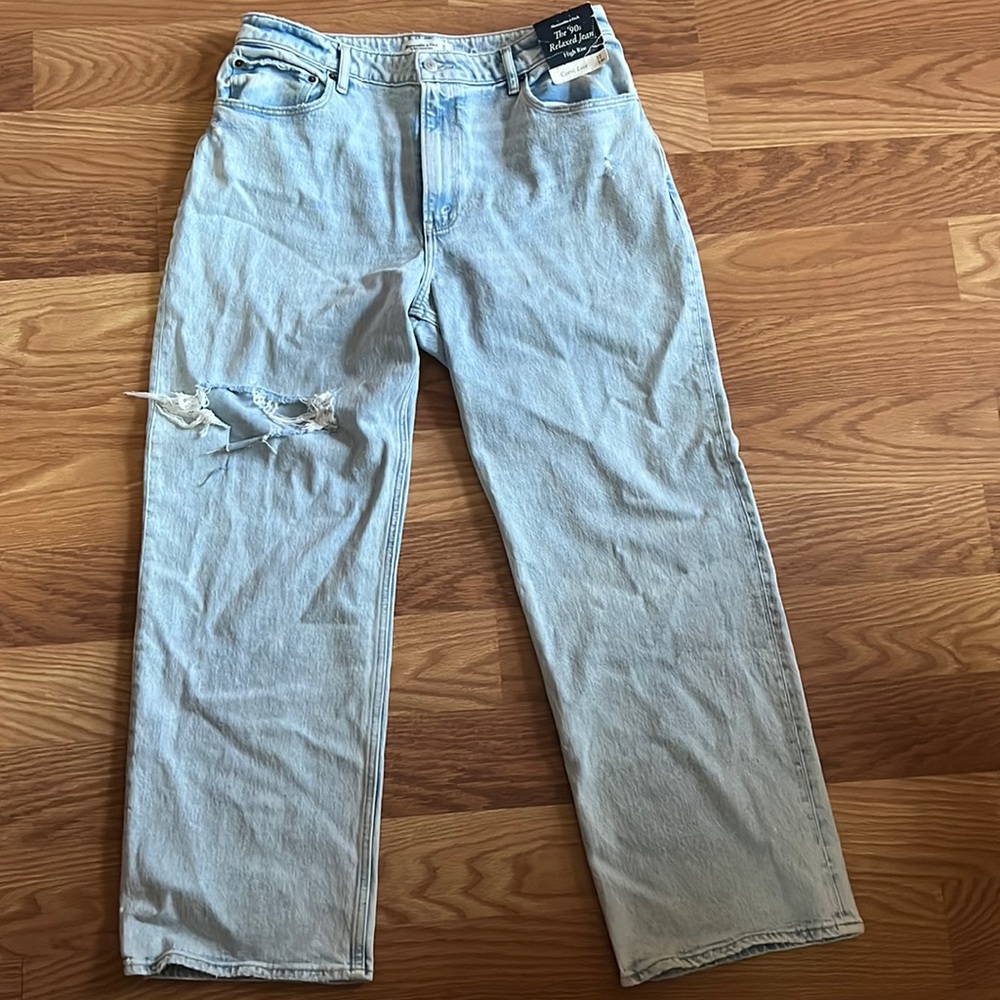 NEW: loose jeans
